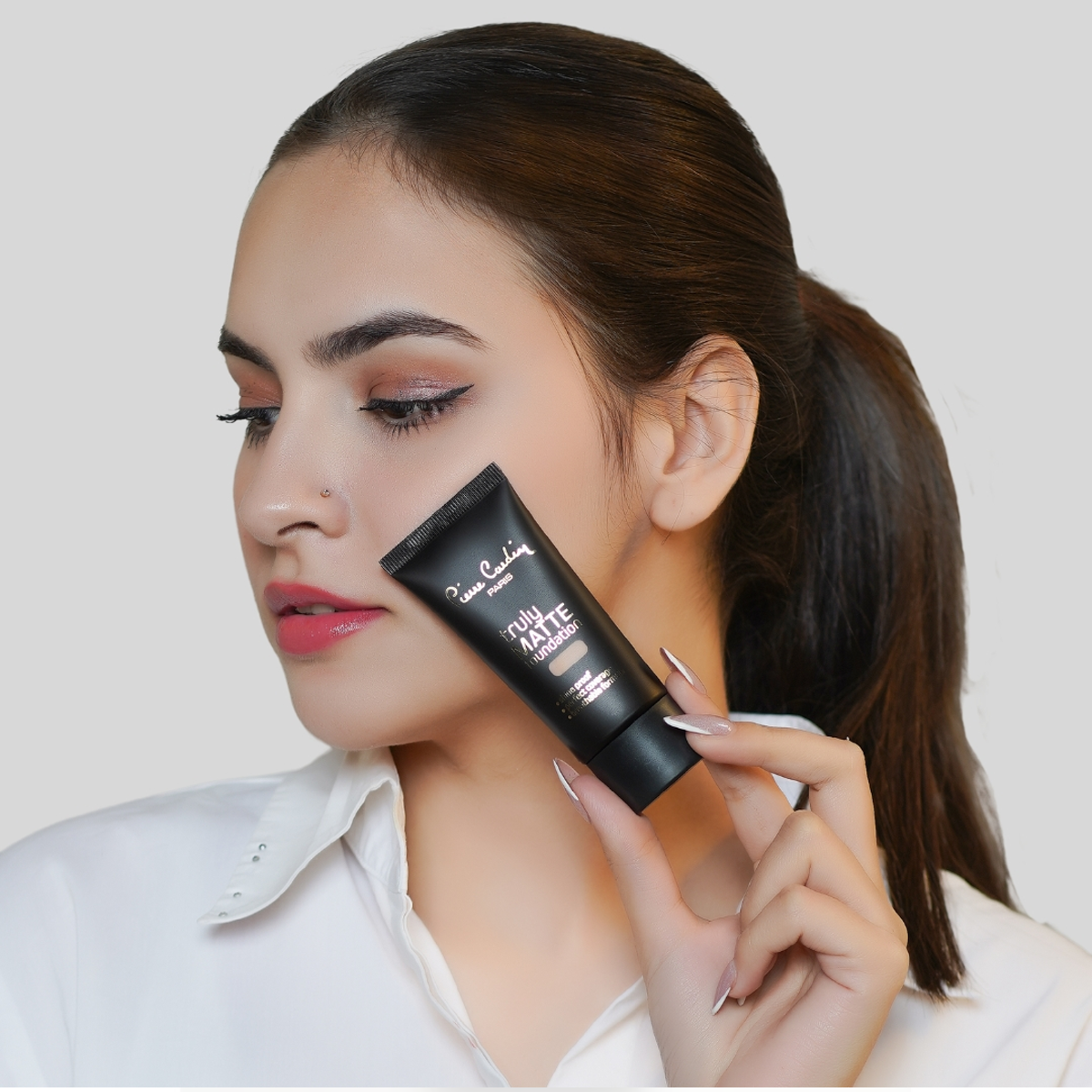 PIERRE CARDIN - Truly Matte Foundation 431 Yellow Beige فاونديشن - كريم أساس من بيير كاردان