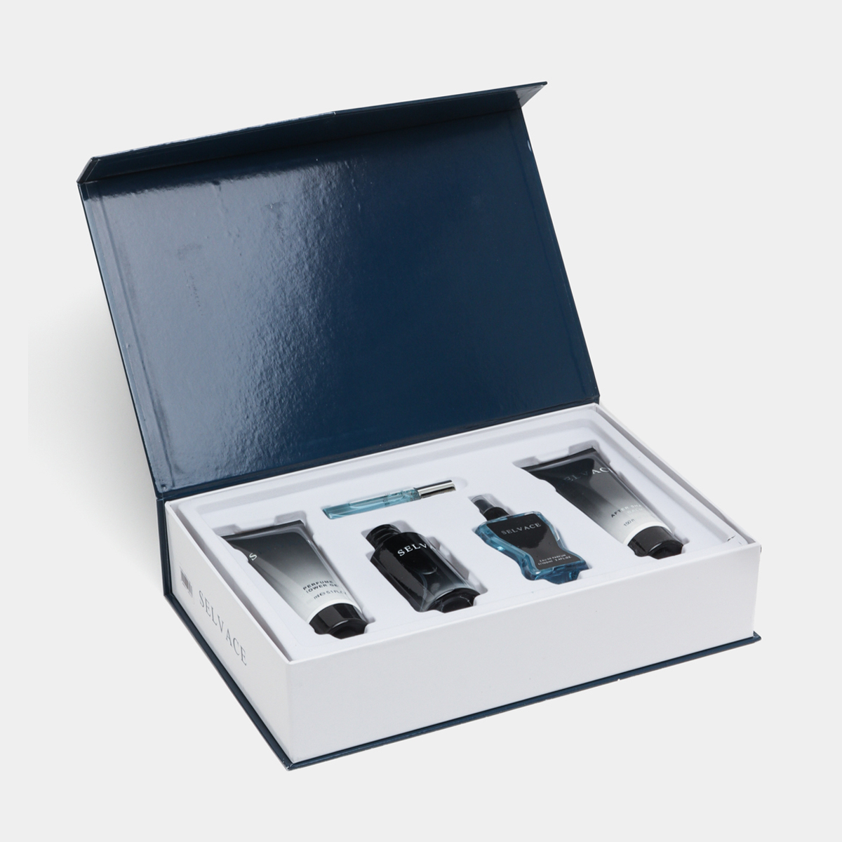 بكج سوفاج (عطر+شاور جل+بودي لوشن+عطر للجسم) SELVACE SET